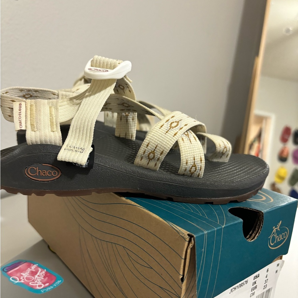 Oculi Sand Chaco